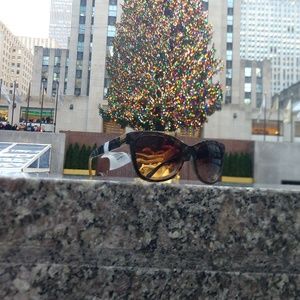 Still Christmas Sale: Burberry 4219